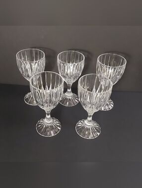 Mikasa Clear Faceted Goblet Wine Glasses - Set of 5